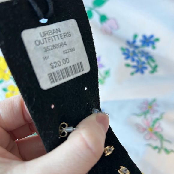 Urban outfitters studs earring set - Picture 4 of 7